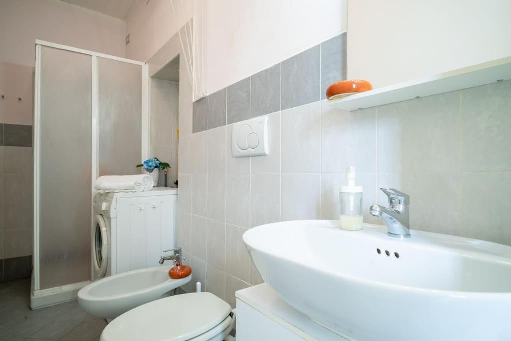 River Apartment - Affitti Brevi Italia Lecco Exterior foto